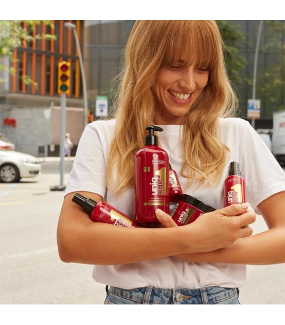 Revlon Professional Uniq One Shampooing Tout-en-un 490ml  | Celini.fr