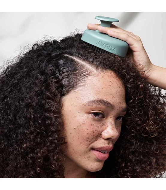 Aveda Scalp Solutions Stimulating Scalp Massager  | Celini.fr